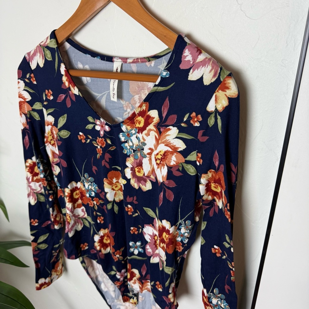 Vanilla Bay Floral Long Sleeve Bodysuit - Size Large - Picture 2 of 5